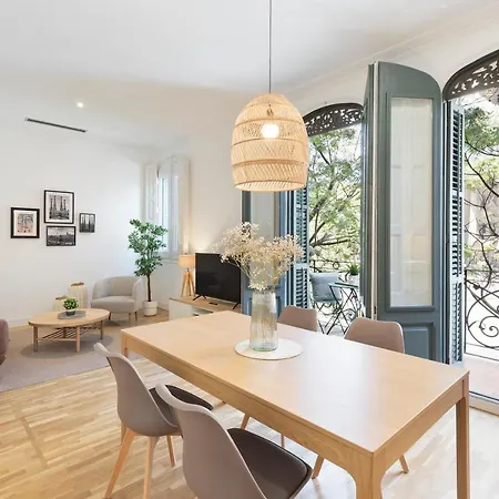 Click&flat Gaudi Dream I Apartment